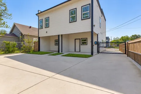 1423 Evans Avenue