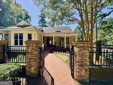 1011 Olde Chapel LN