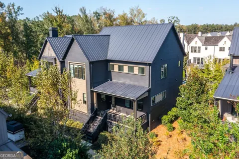 300 Mado LN