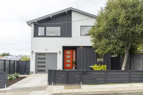 1516 Elm Avenue