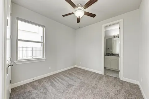 3229 Venezia View