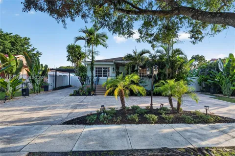 6520 SW 16th Ter