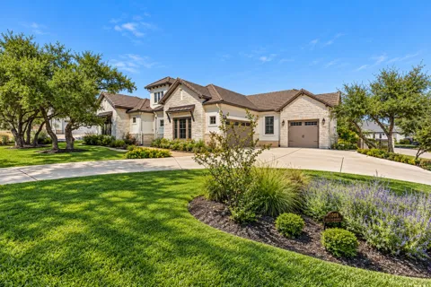 1009 Flint Ridge Trail