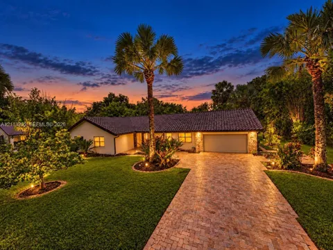 13500 SW 16th Ct