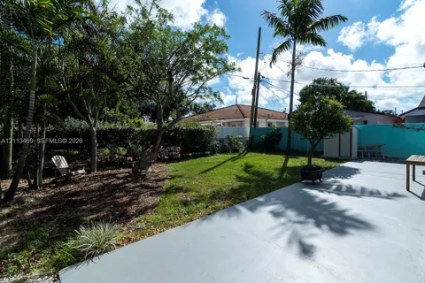 2729 SW 67th Ave