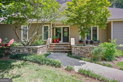 140 River North CT