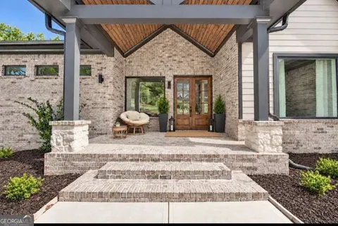 3685 Silver Brook LN