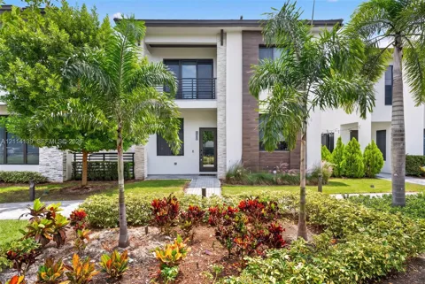 4438 NW 81st Ave