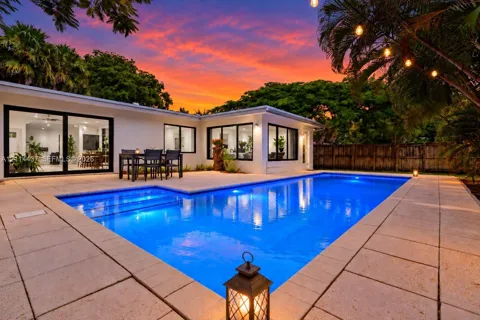 260 NW 36th St