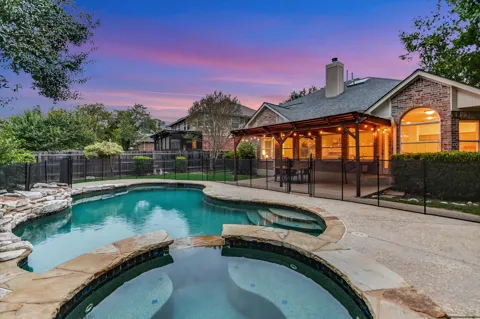 10711 Pinkney Lane
