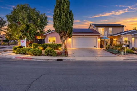 1819 Perrone Circle