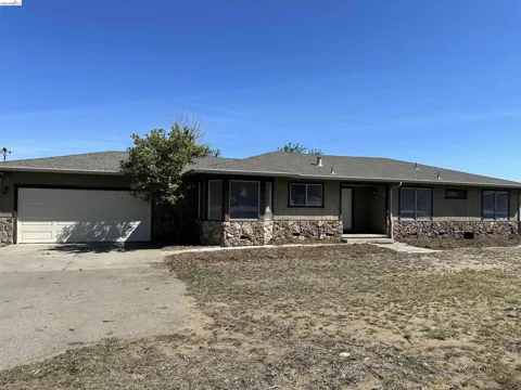 60 OLD STAGECOACH ROAD
