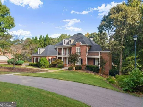 2040 Tee DR