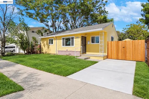 2056 Elm St