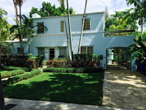 479 NE 56 St
