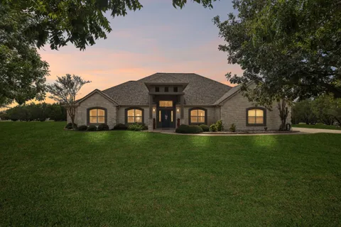 120 Davis Lane