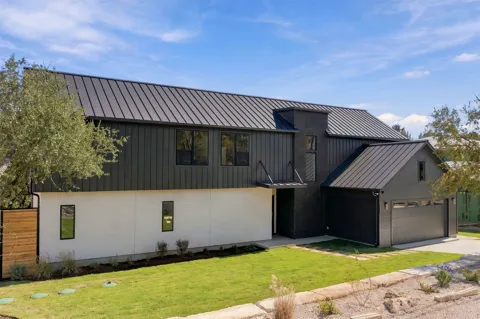 2707 De Soto Drive
