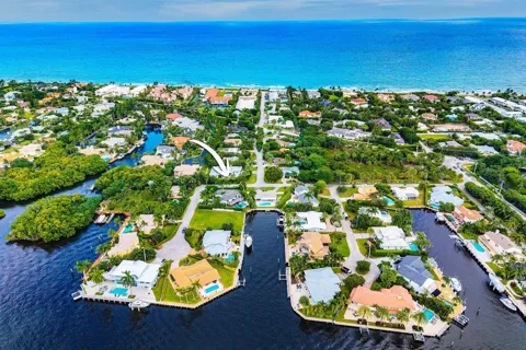 27 Hibiscus Way