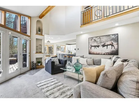 200 Creekside Drive