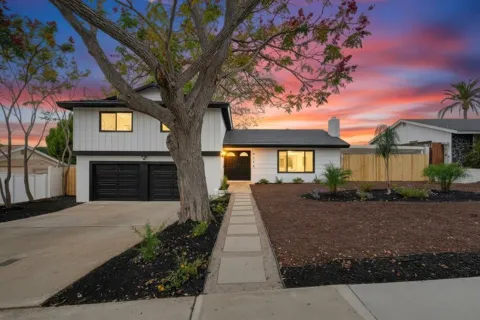 6358 Lake Shore