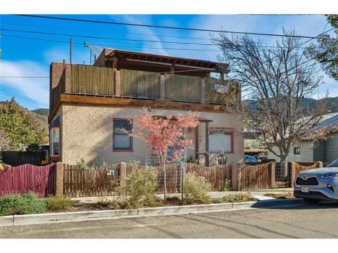 218 E 3rd Street