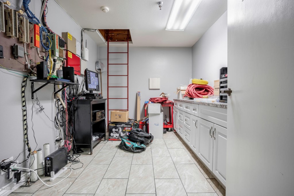 235 Quail Court Santa Paula, CA 93060