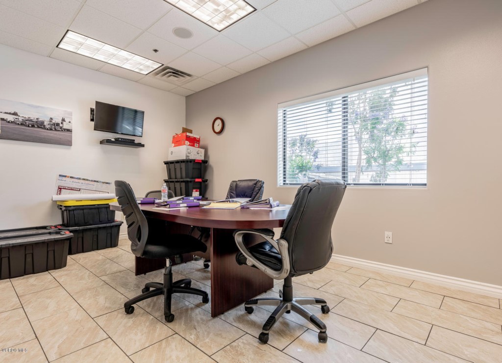 235 Quail Court Santa Paula, CA 93060