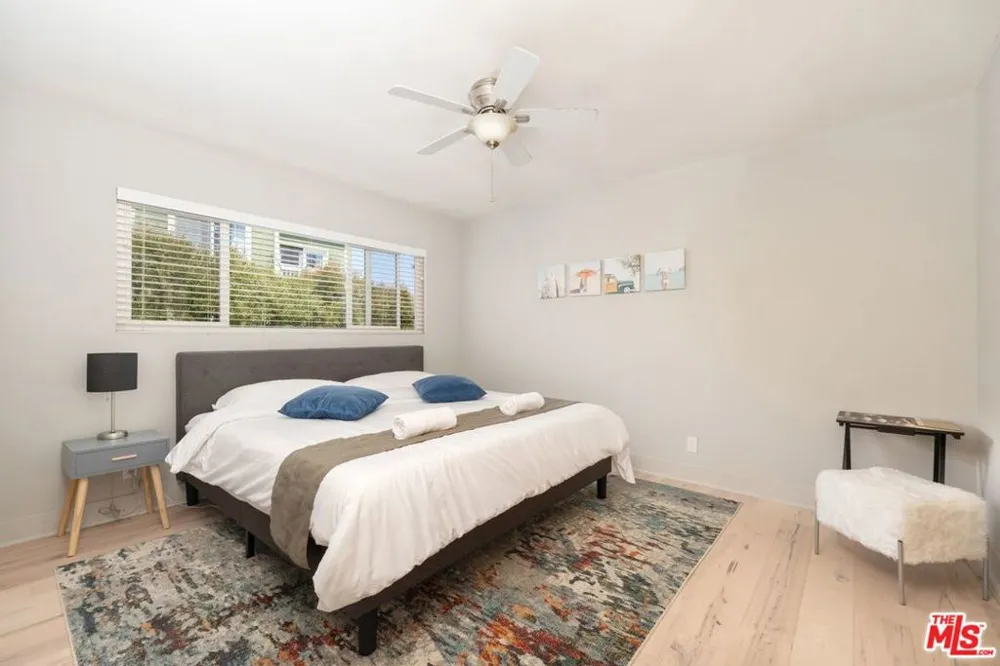11 20TH AVENUE Venice, CA 90291