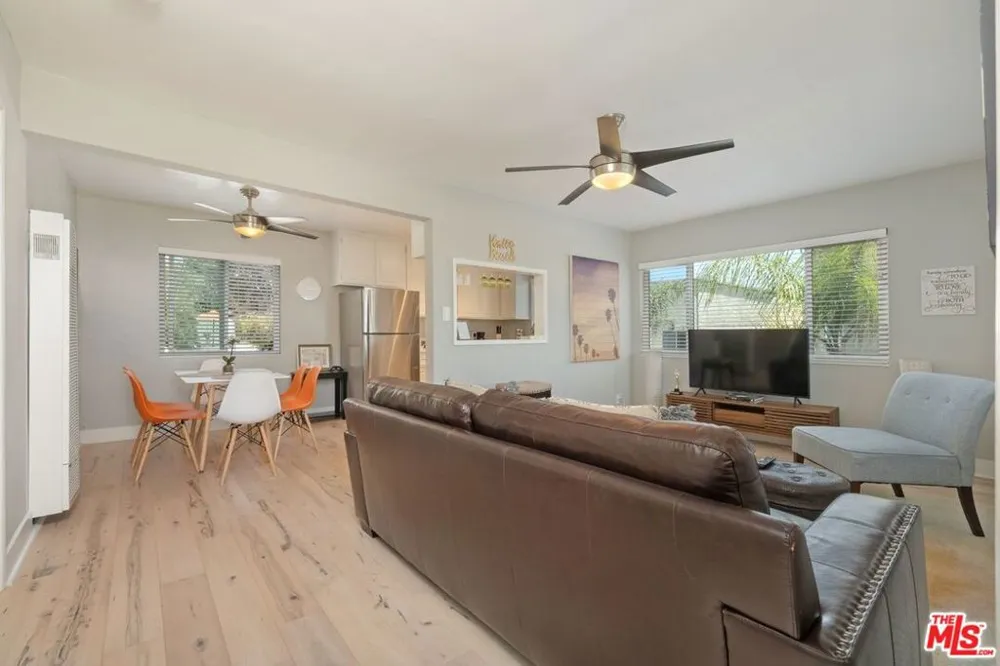 11 20TH AVENUE Venice, CA 90291