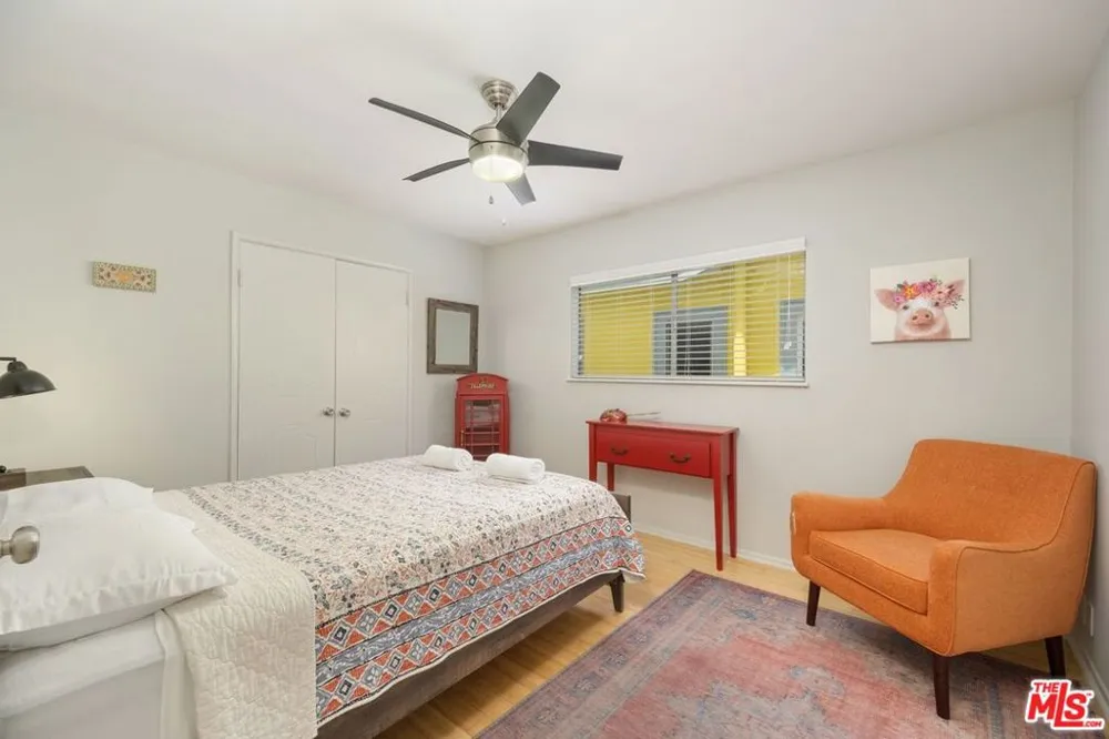 11 20TH AVENUE Venice, CA 90291