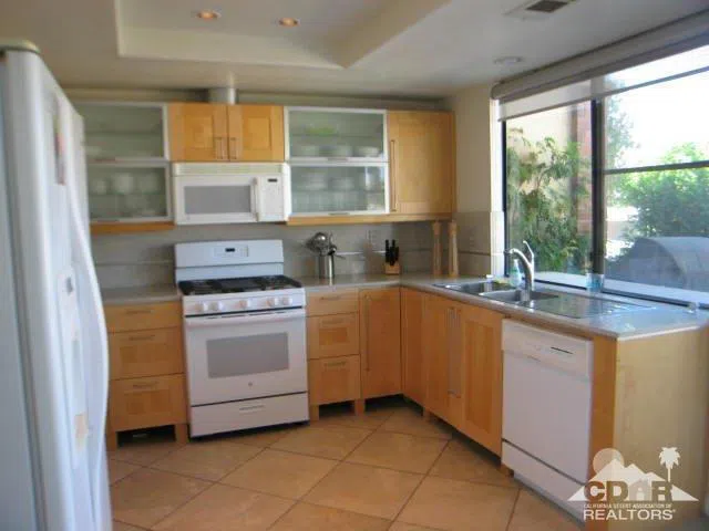 293 Serena Drive Palm Desert, CA 92260