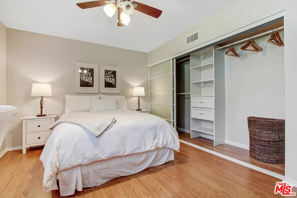 24648 Eilat Street Woodland Hills, CA 91367