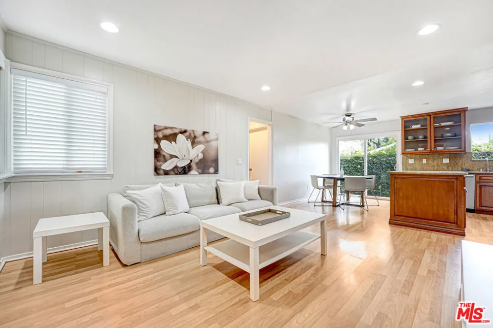 24648 Eilat Street Woodland Hills, CA 91367