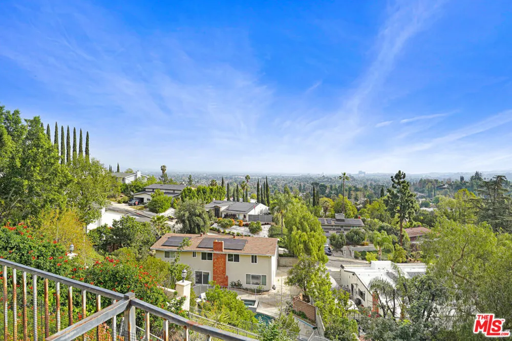 24648 Eilat Street Woodland Hills, CA 91367