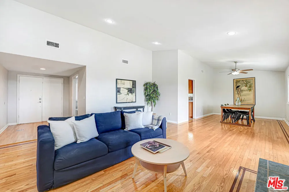 24648 Eilat Street Woodland Hills, CA 91367