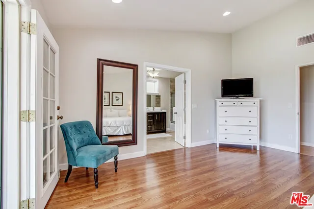 24648 Eilat Street Woodland Hills, CA 91367