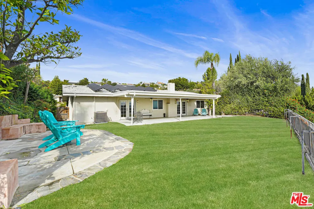 24648 Eilat Street Woodland Hills, CA 91367