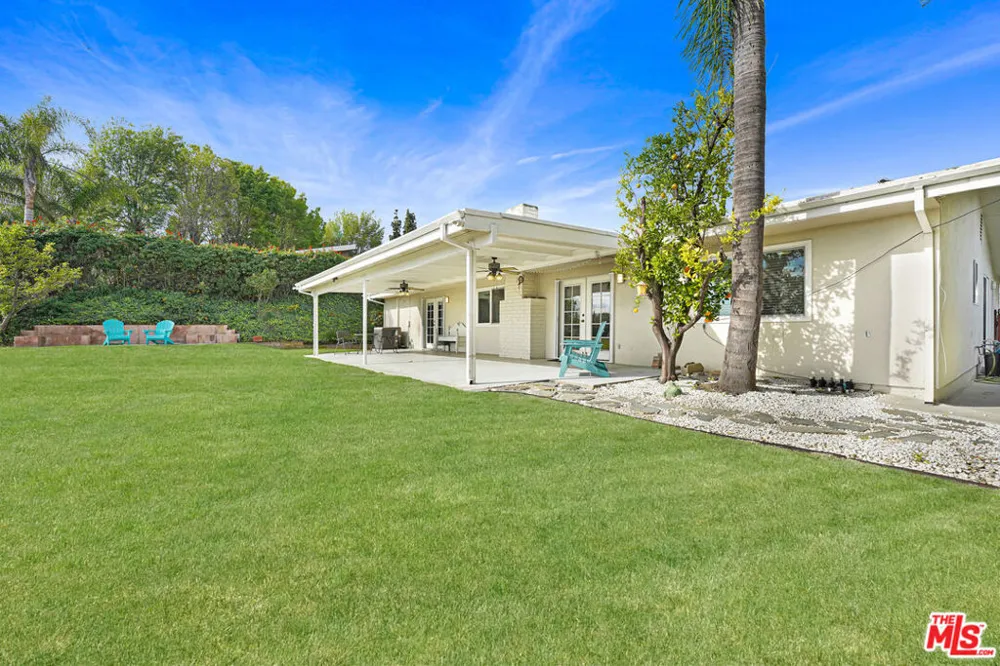 24648 Eilat Street Woodland Hills, CA 91367