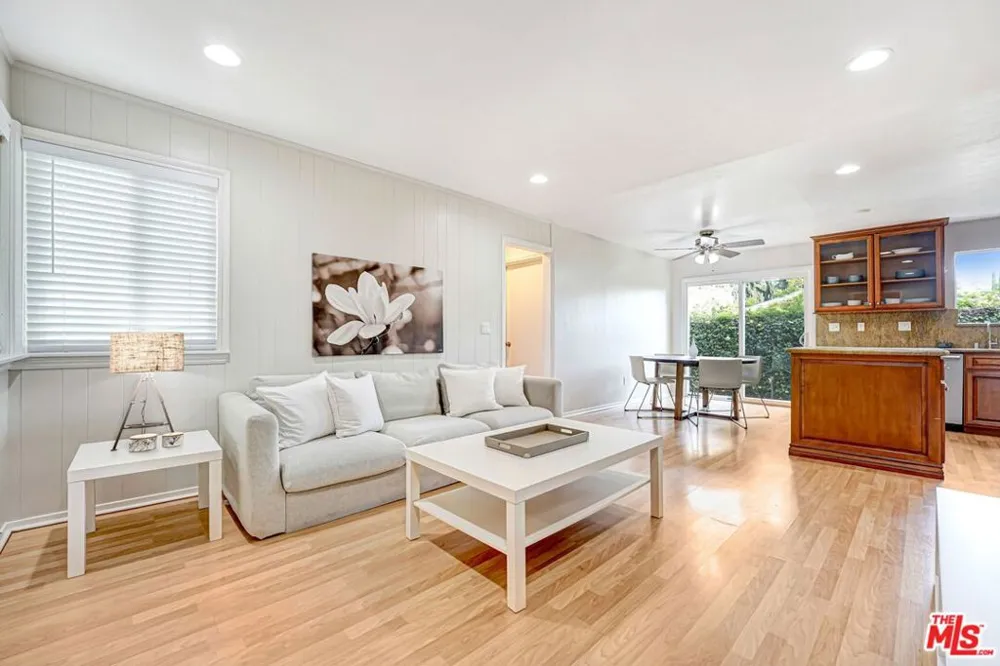 24648 Eilat Street Woodland Hills, CA 91367