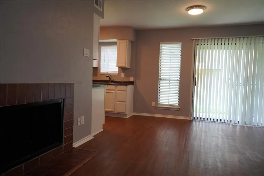 5805 Lake Hubbard Parkway #203 Garland, TX 75043