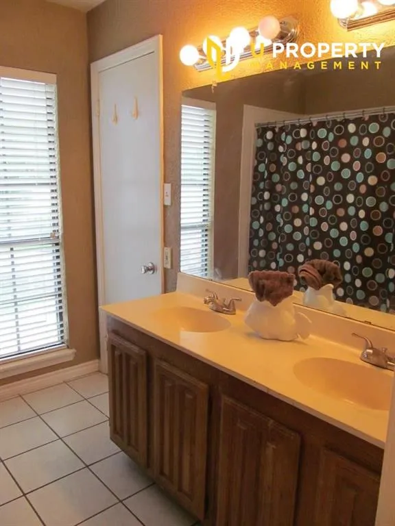 15 Crockett Court Allen, TX 75002