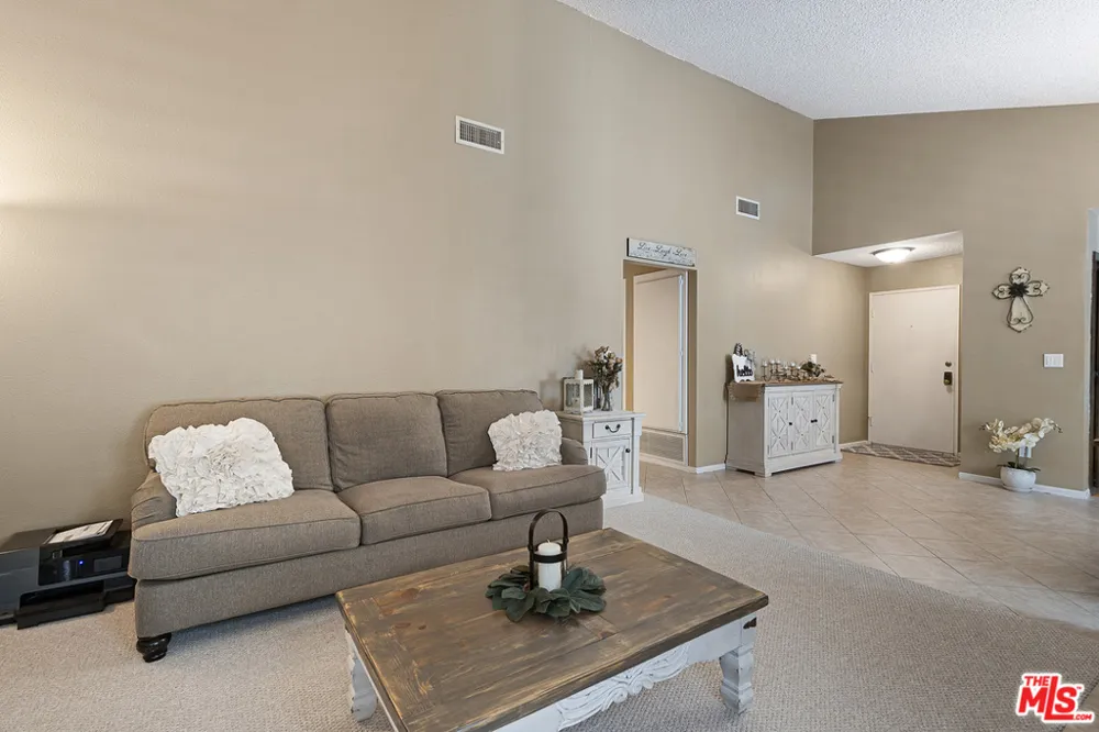 1637 Aspen Village Way West Covina, CA 91791