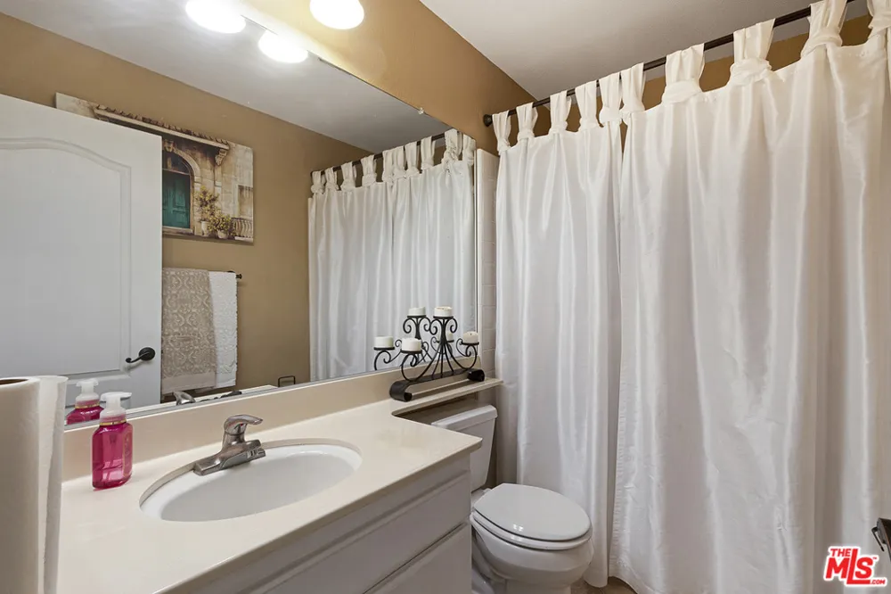 1637 Aspen Village Way West Covina, CA 91791