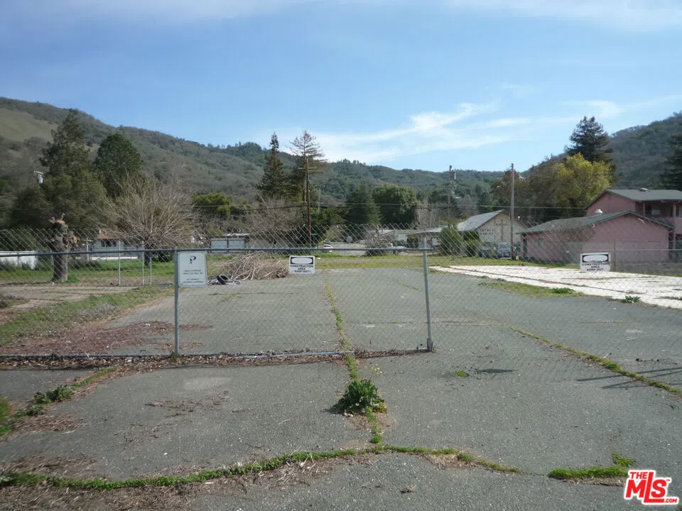 6900 Frontage Road Lucerne, CA 95458