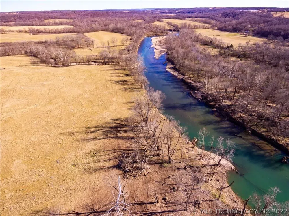 S 608 ROAD Watts, OK 74964
