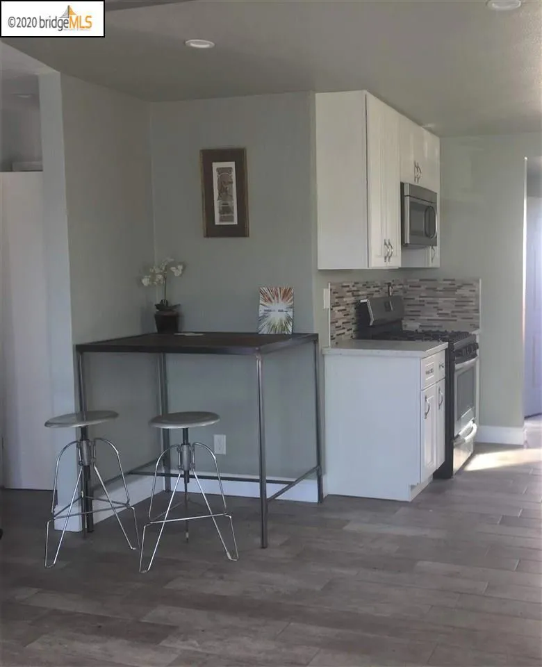 7510 7510 Rudsdale Street Oakland, CA 94621