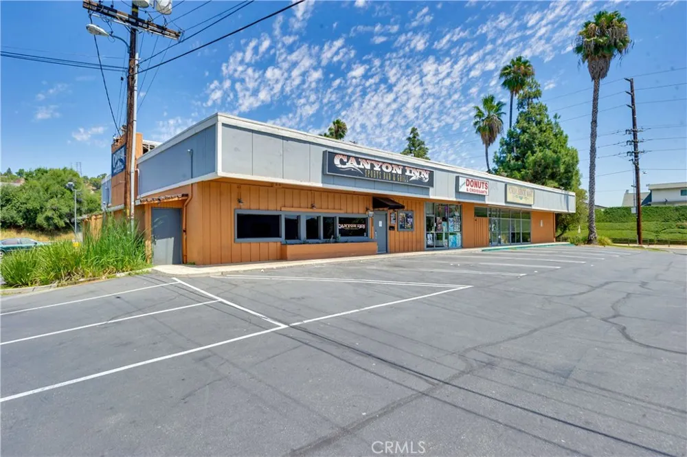 6821 Fairlynn Boulevard Yorba Linda, CA 92886
