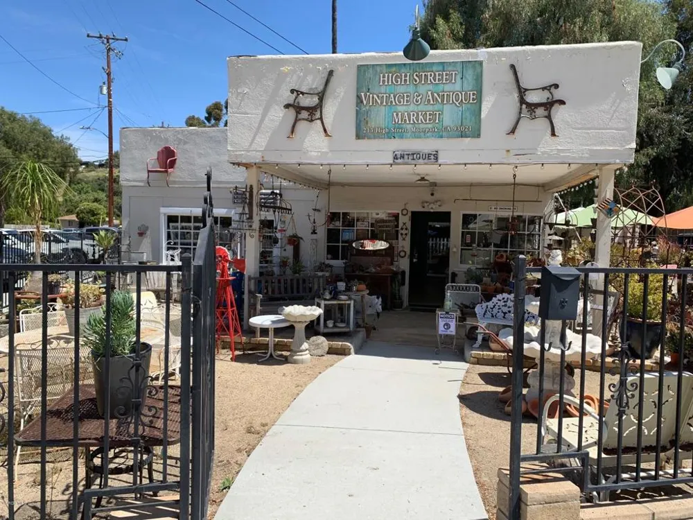 213 E High Street Moorpark, CA 93021