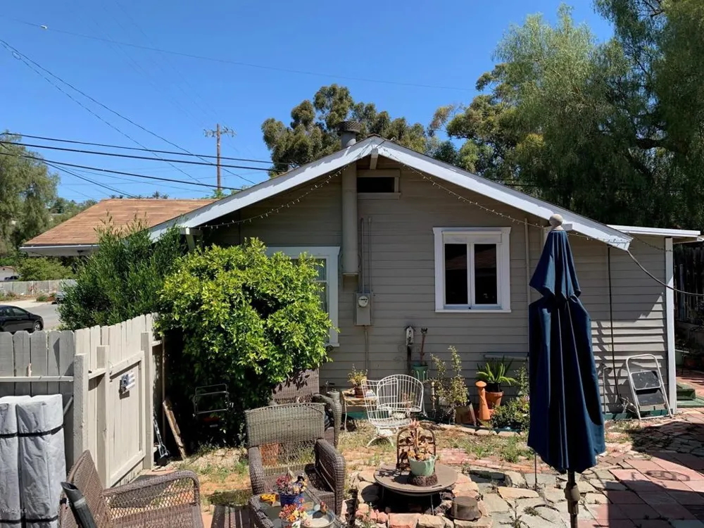 213 E High Street Moorpark, CA 93021