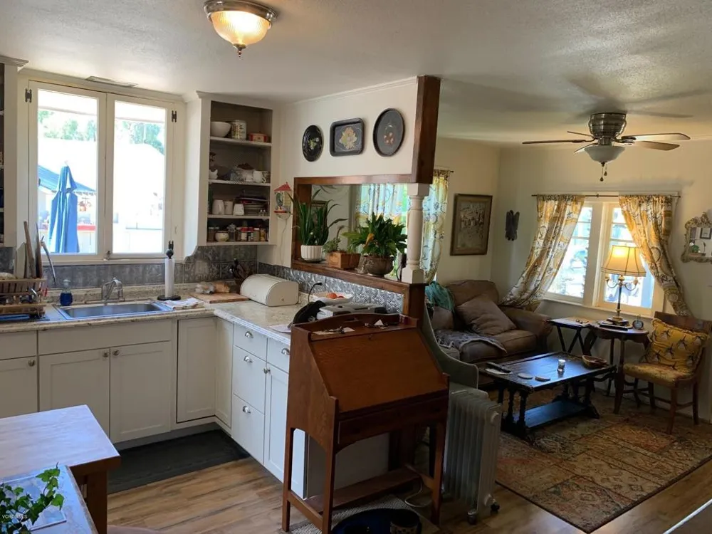 213 E High Street Moorpark, CA 93021